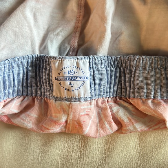 Southern Tide shorts - Picture 3 of 4